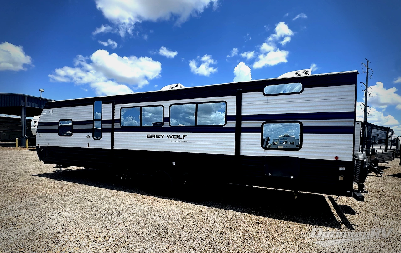 2027 Forest River Cherokee Grey Wolf 29TE Photo 3
