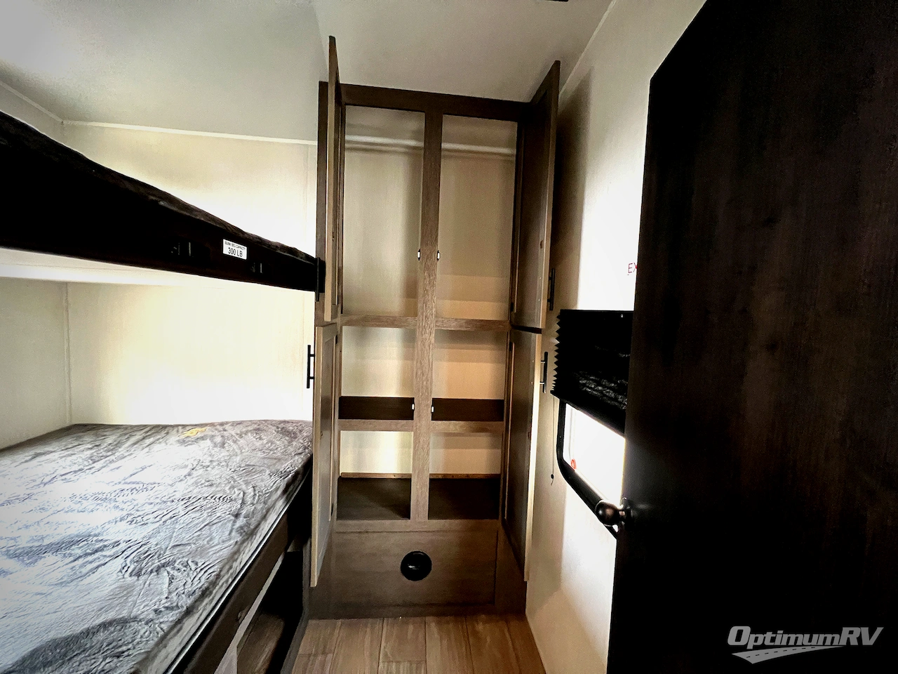 2026 Forest River Cherokee Arctic Wolf 287BH Photo 16