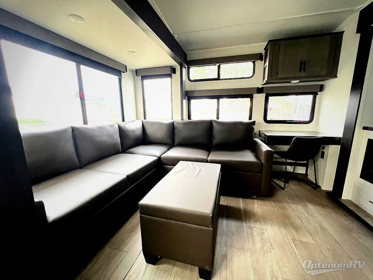 2026 Forest River Cherokee Arctic Wolf 38LEAH.G Photo 7