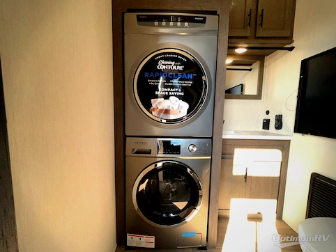 2026 Forest River Cherokee Arctic Wolf 38LEAH.G RV Photo 3