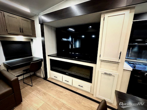 2026 Forest River Cherokee Arctic Wolf 38LEAH.G RV Photo 4