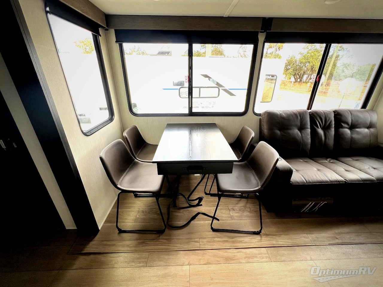 2026 Forest River Cherokee Arctic Wolf 38DST Photo 7