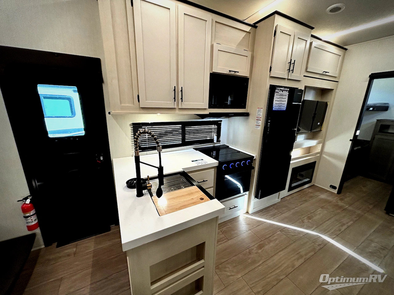 2026 Forest River Cherokee Arctic Wolf 285OPT Photo 12