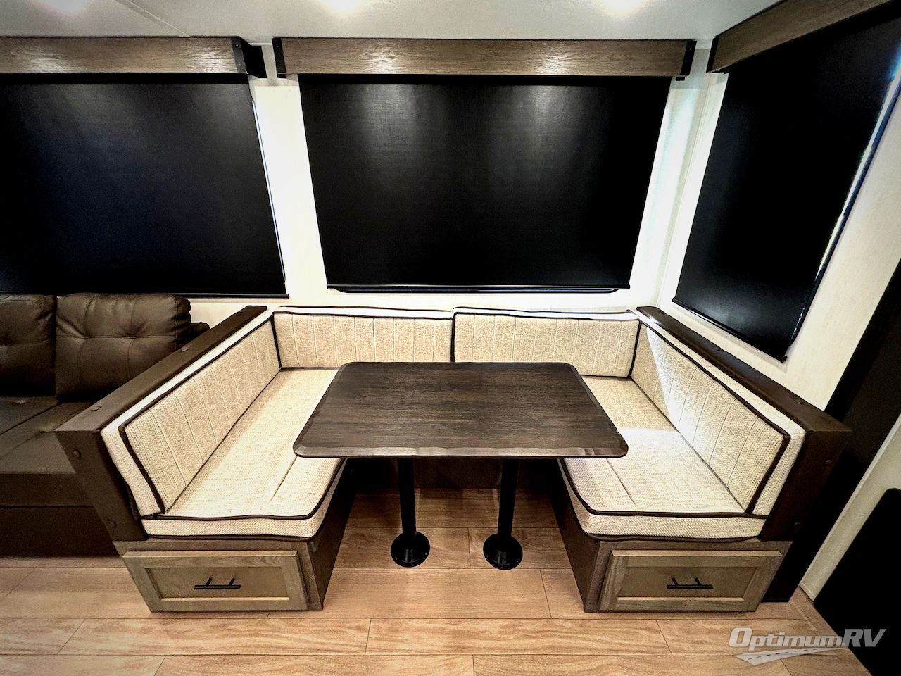 2026 Forest River Cherokee Arctic Wolf 285OPT Photo 13