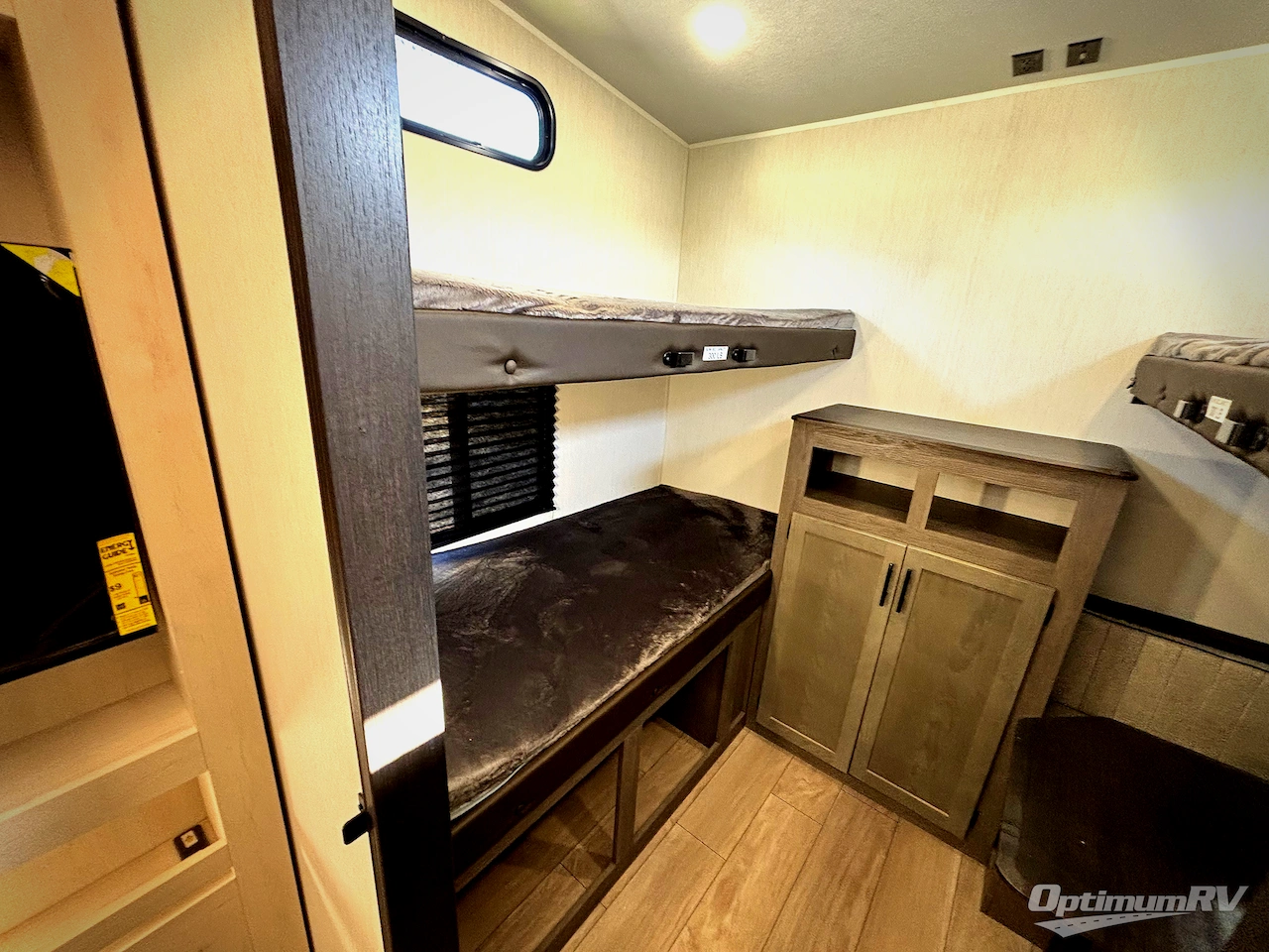 2026 Forest River Cherokee Arctic Wolf 285OPT Photo 17