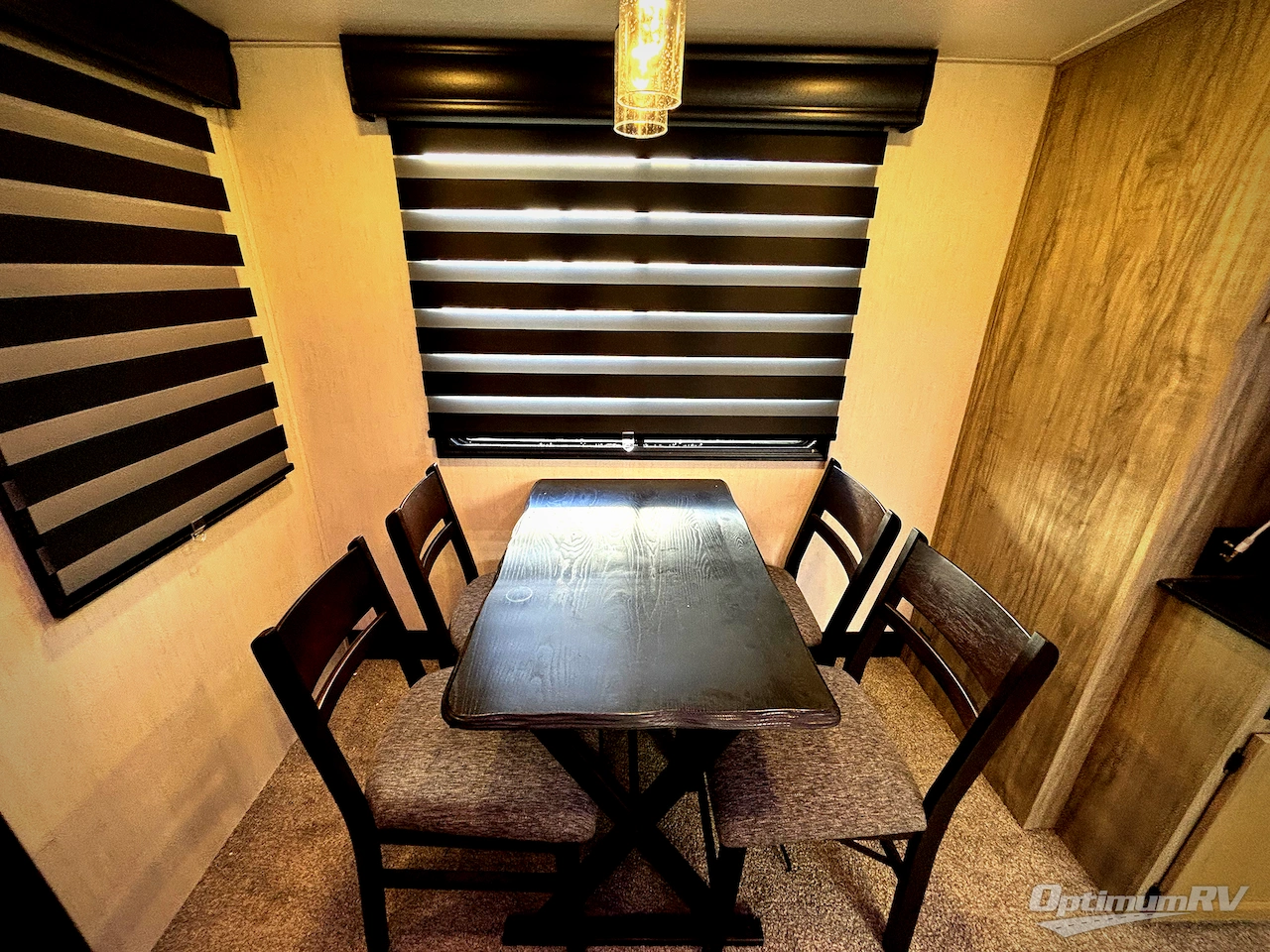 2022 Forest River Cherokee Arctic Wolf Suite 3550 Photo 18