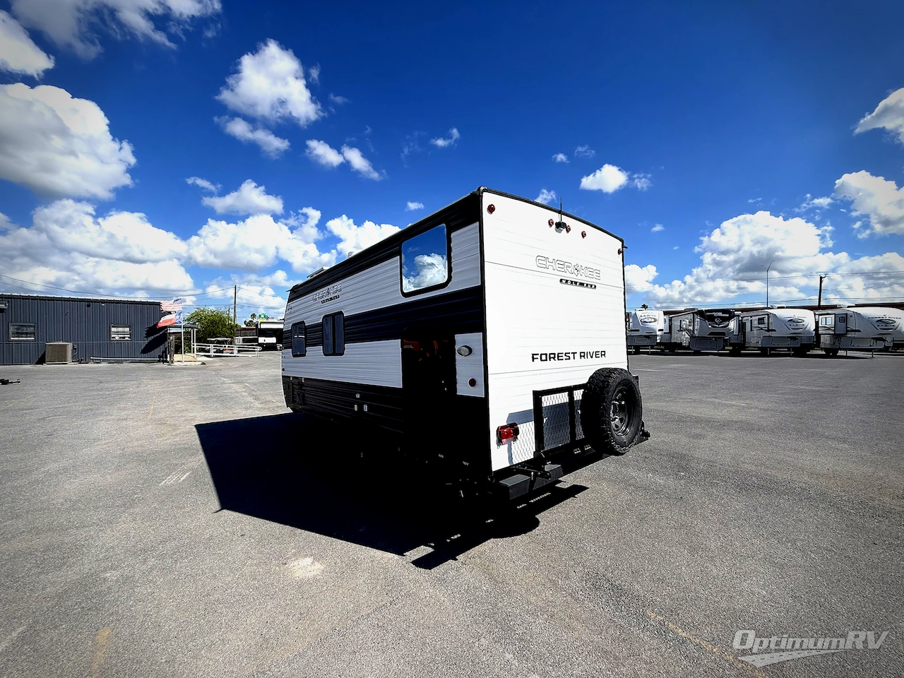 2026 Forest River Cherokee Wolf Pup 16BHSW Photo 3