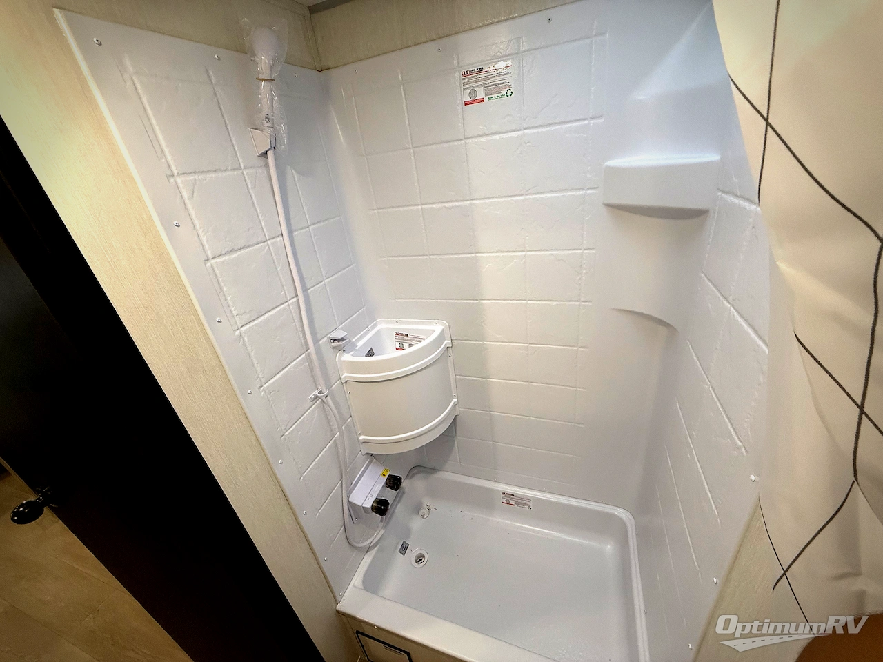 2026 Forest River Cherokee Wolf Pup 16BHSW Photo 15