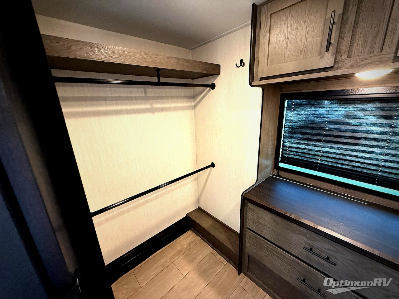 2026 Forest River Cherokee Arctic Wolf 38LEAH.G Photo 22