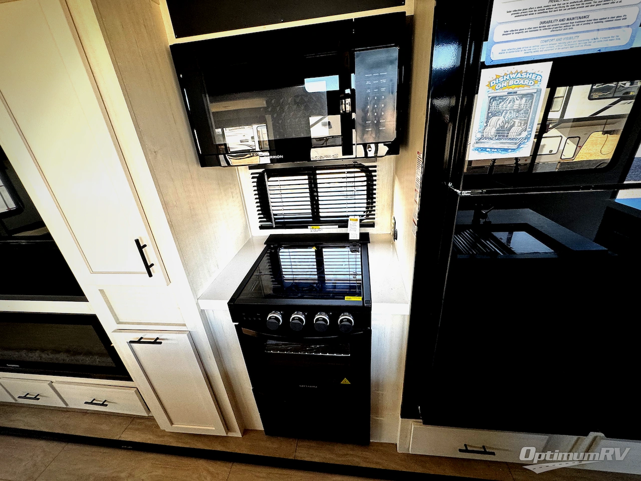 2026 Forest River Cherokee Arctic Wolf 38LEAH.G Photo 9