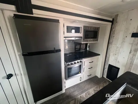2023 Palomino Puma 31RLQS RV Photo 2