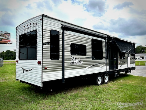 2016 Jayco Jay Flight Bungalow 40BHTS RV Photo 2