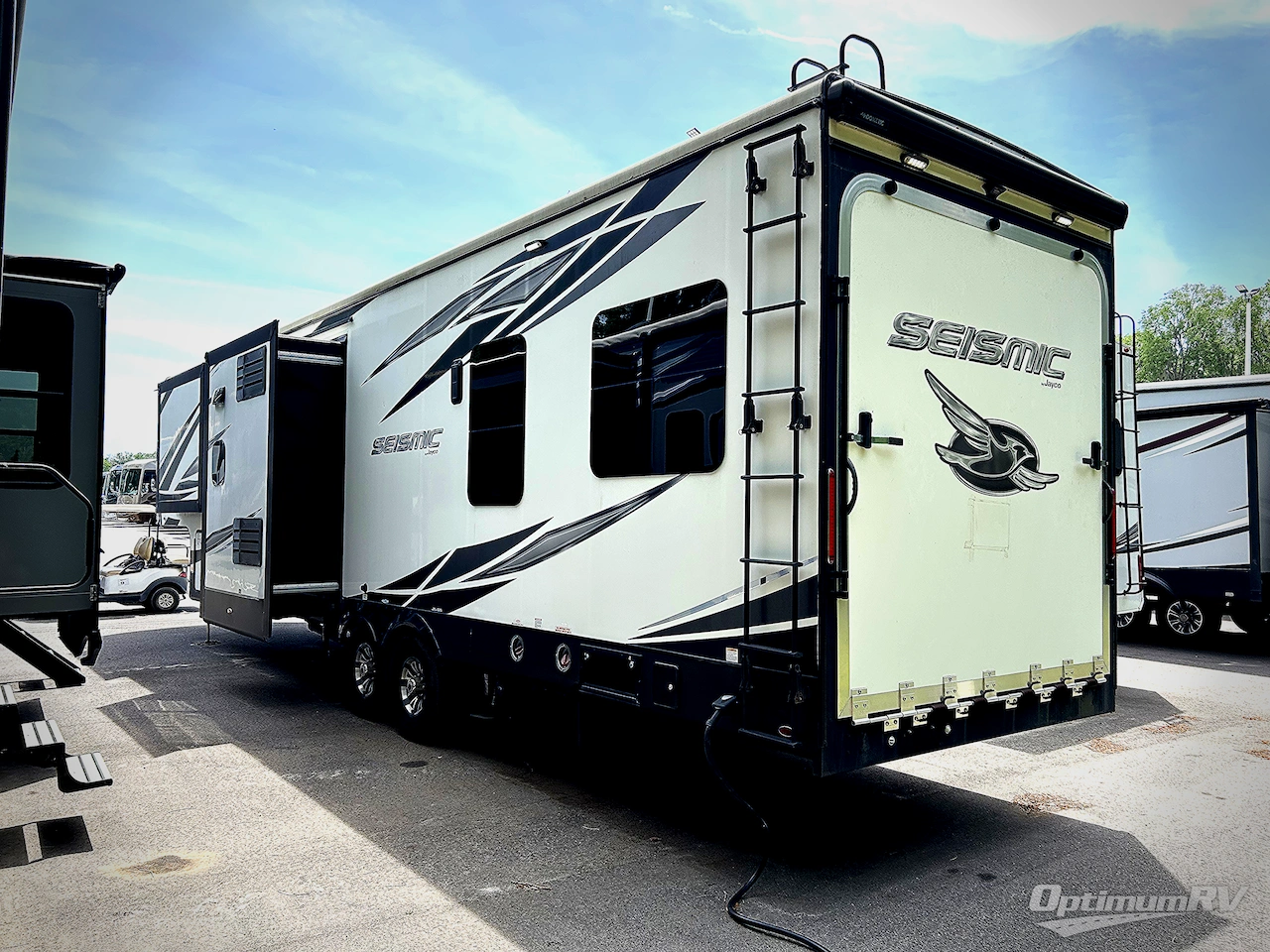 2020 Jayco Seismic 3512 Photo 3