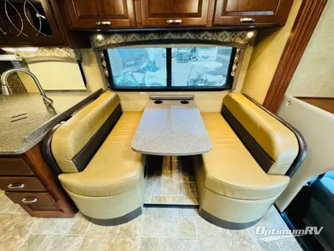 2015 Thor Chateau Super C 35SF RV Photo 4