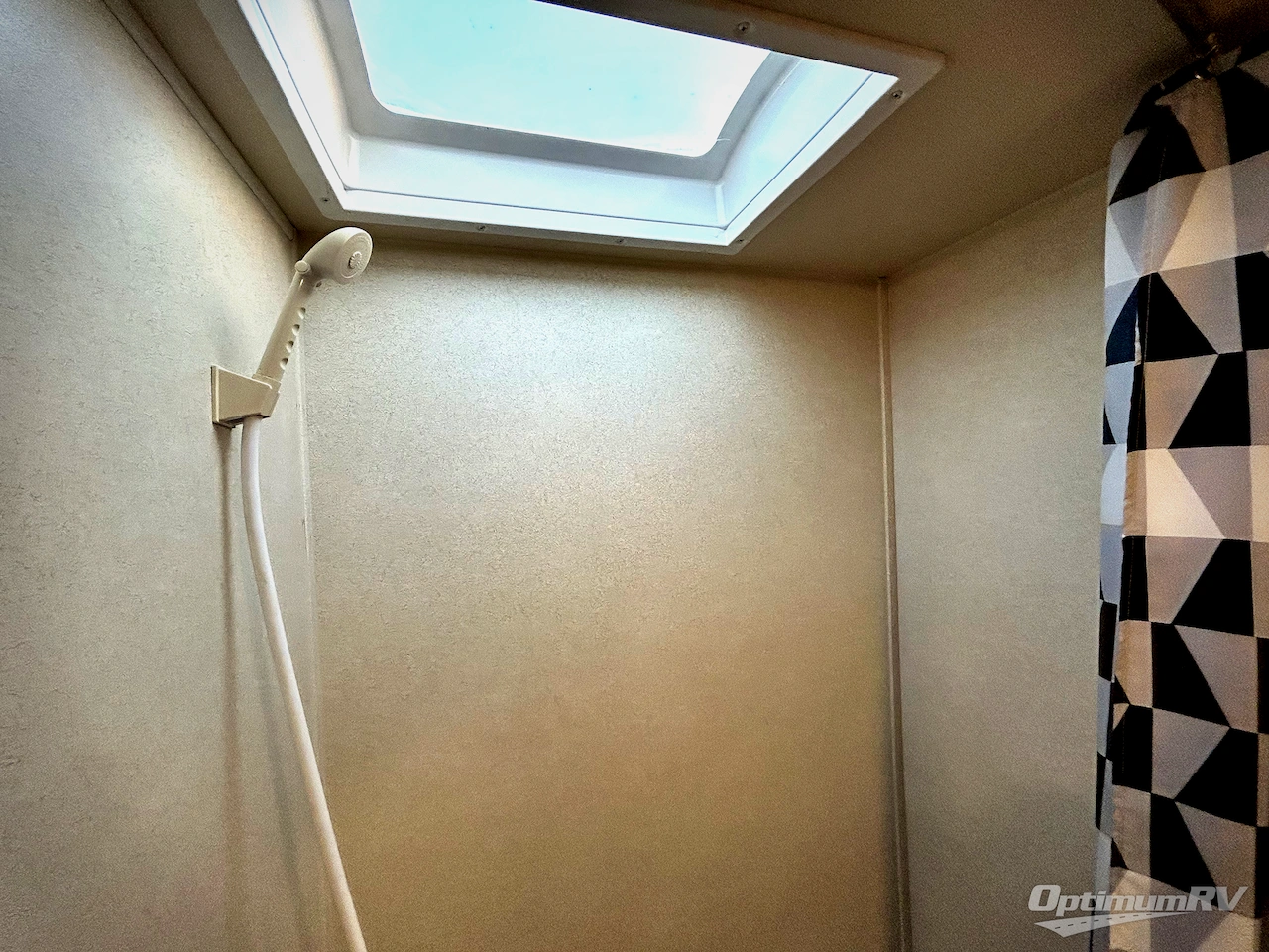 2018 Forest River Wildwood X-Lite 201BHXL Photo 12