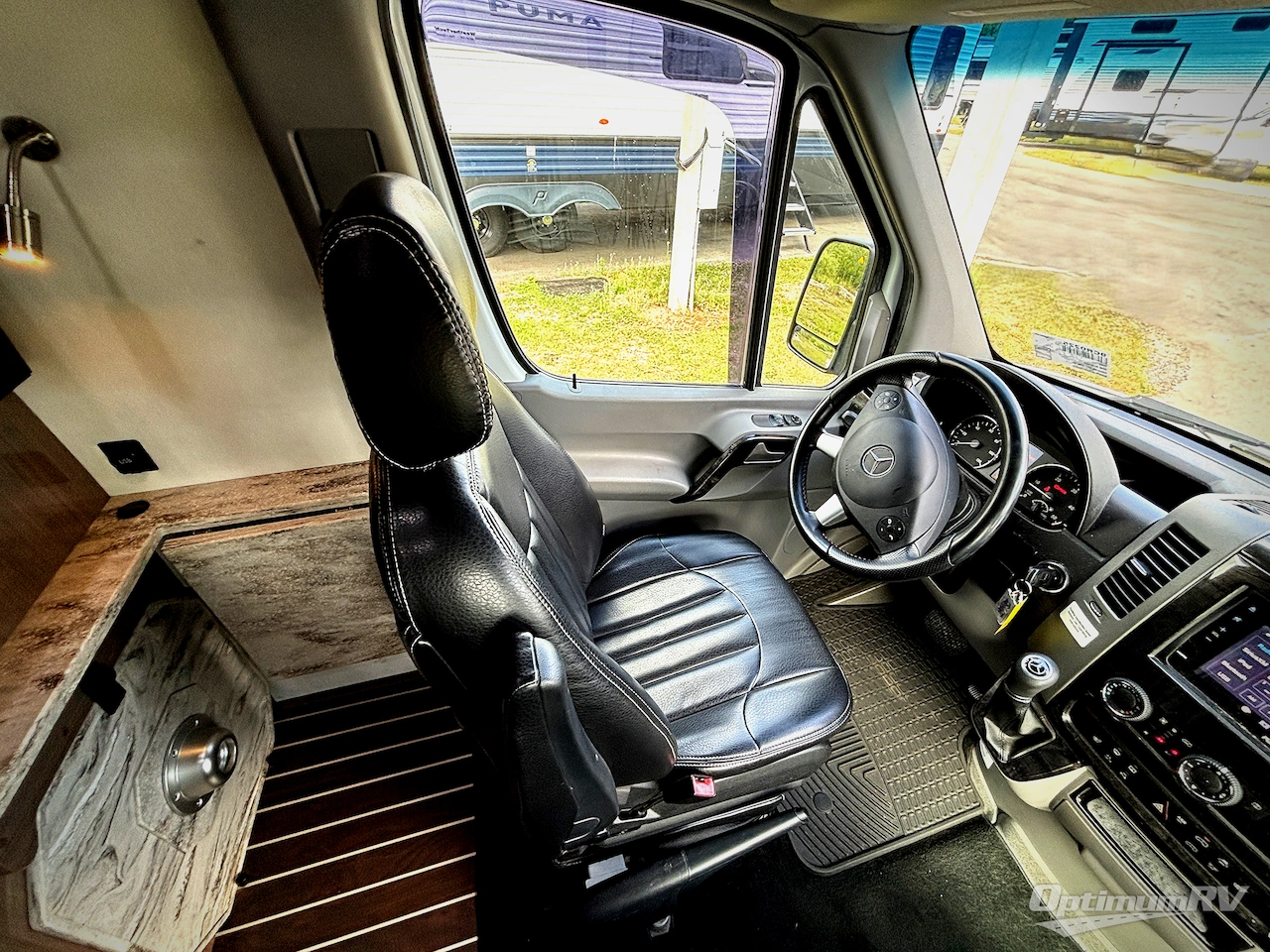 2018 Airstream Interstate Grand Tour EXT Std. Model Photo 7