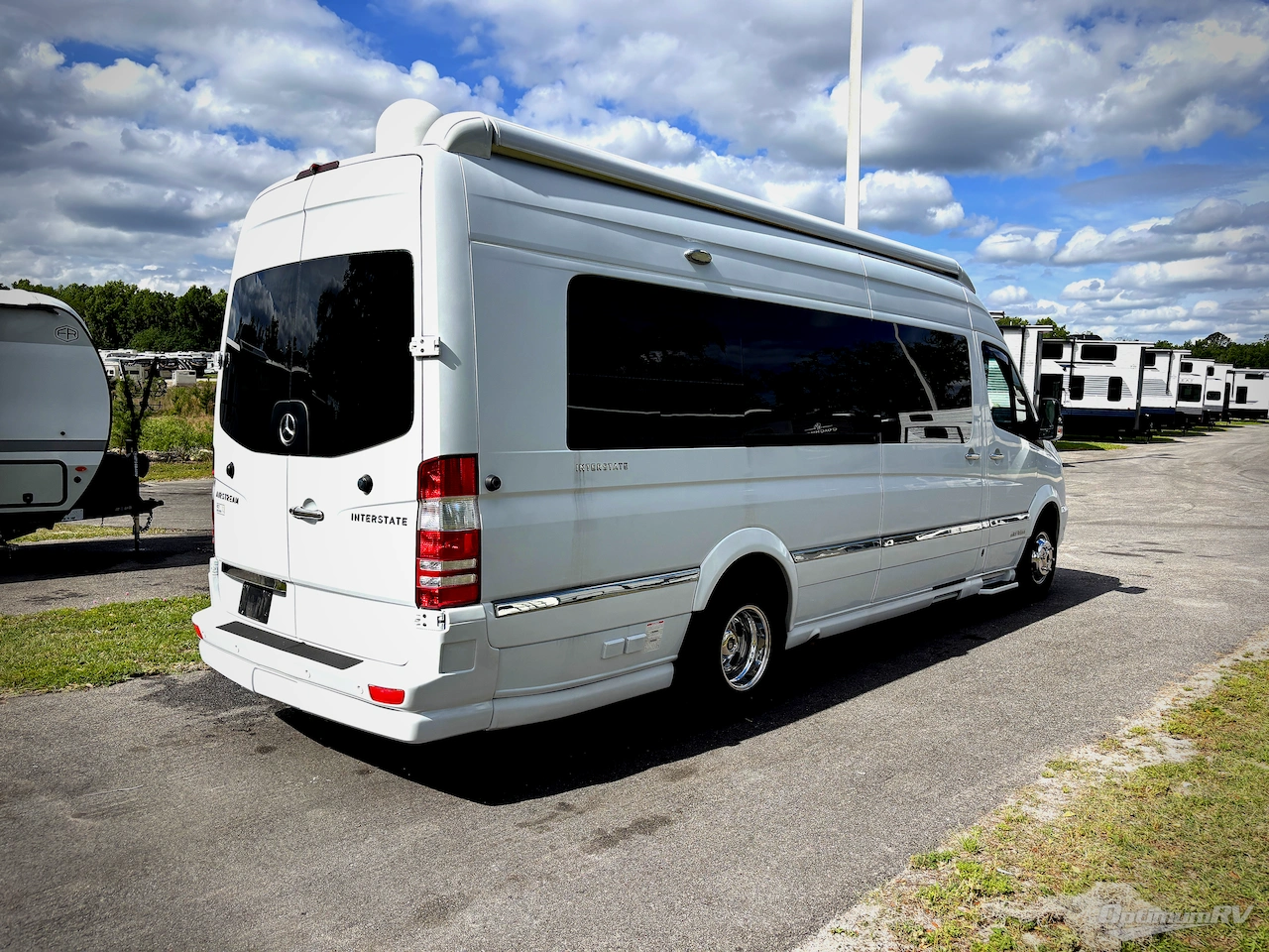 2018 Airstream Interstate Grand Tour EXT Std. Model Photo 2