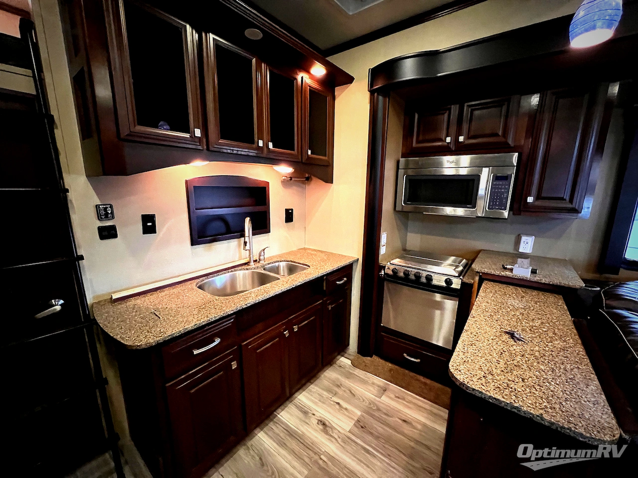 2015 Dutchmen Voltage V3970 Photo 6