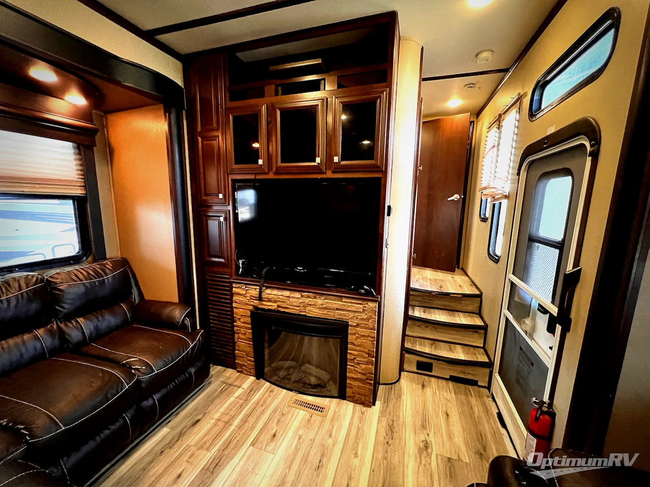 2015 Dutchmen Voltage V3970 Photo 13