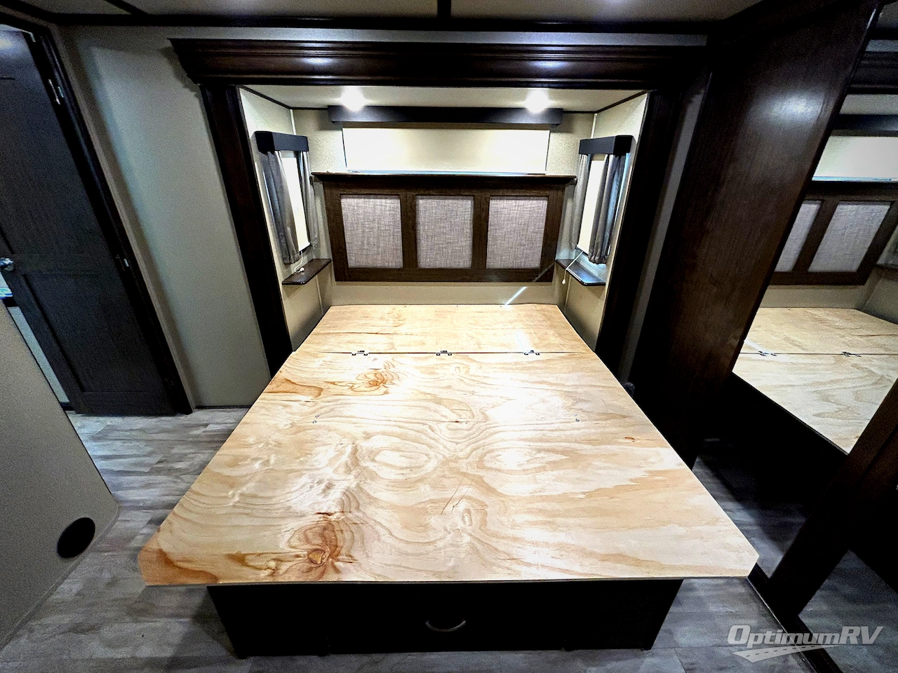 2019 Grand Design Solitude 385GK Photo 9