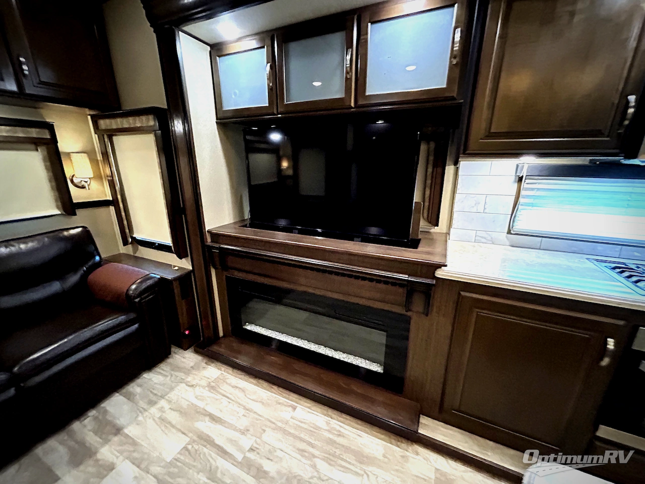 2019 Grand Design Solitude 385GK Photo 17