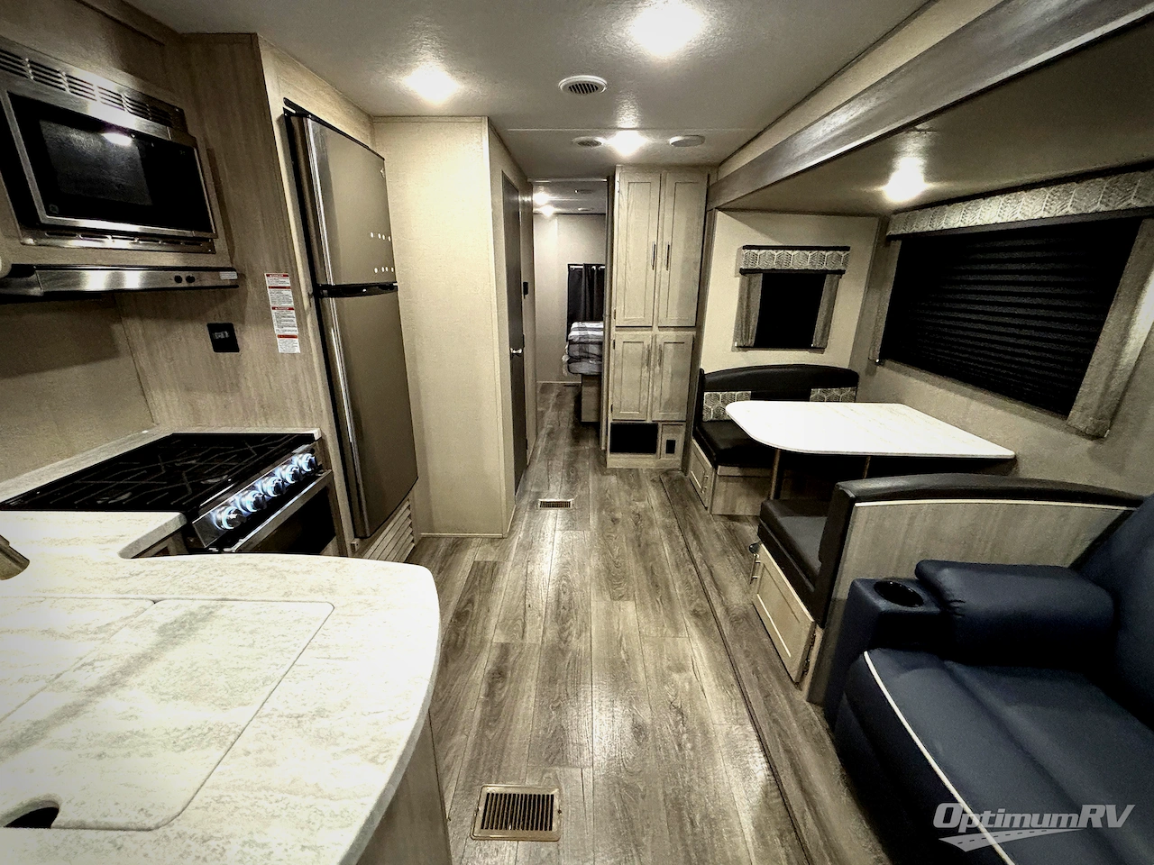 2023 Coachmen Catalina Legacy 343BHTS Photo 4