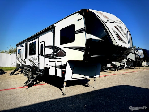 Used 2018 Dutchmen Voltage V3805 Featured Photo