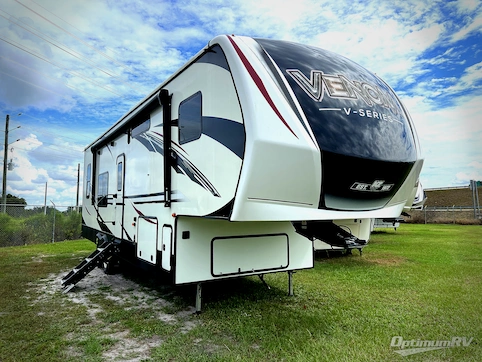 Used 2020 KZ Venom V-Series V3214DK Featured Photo