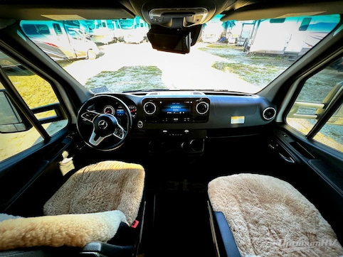 2024 Dynamax isata 3 24RW RV Photo 2