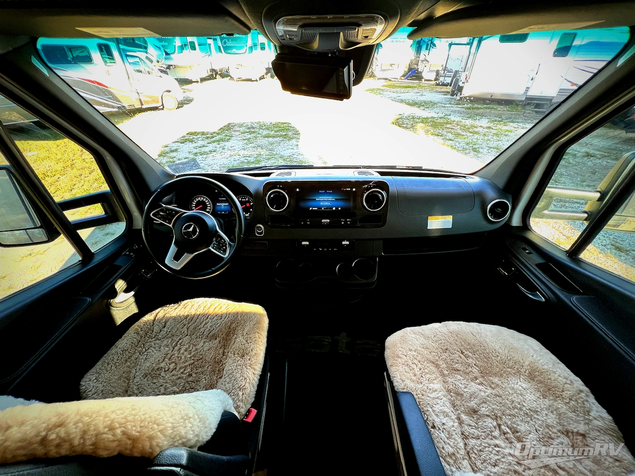 2024 Dynamax isata 3 24RW Photo 6