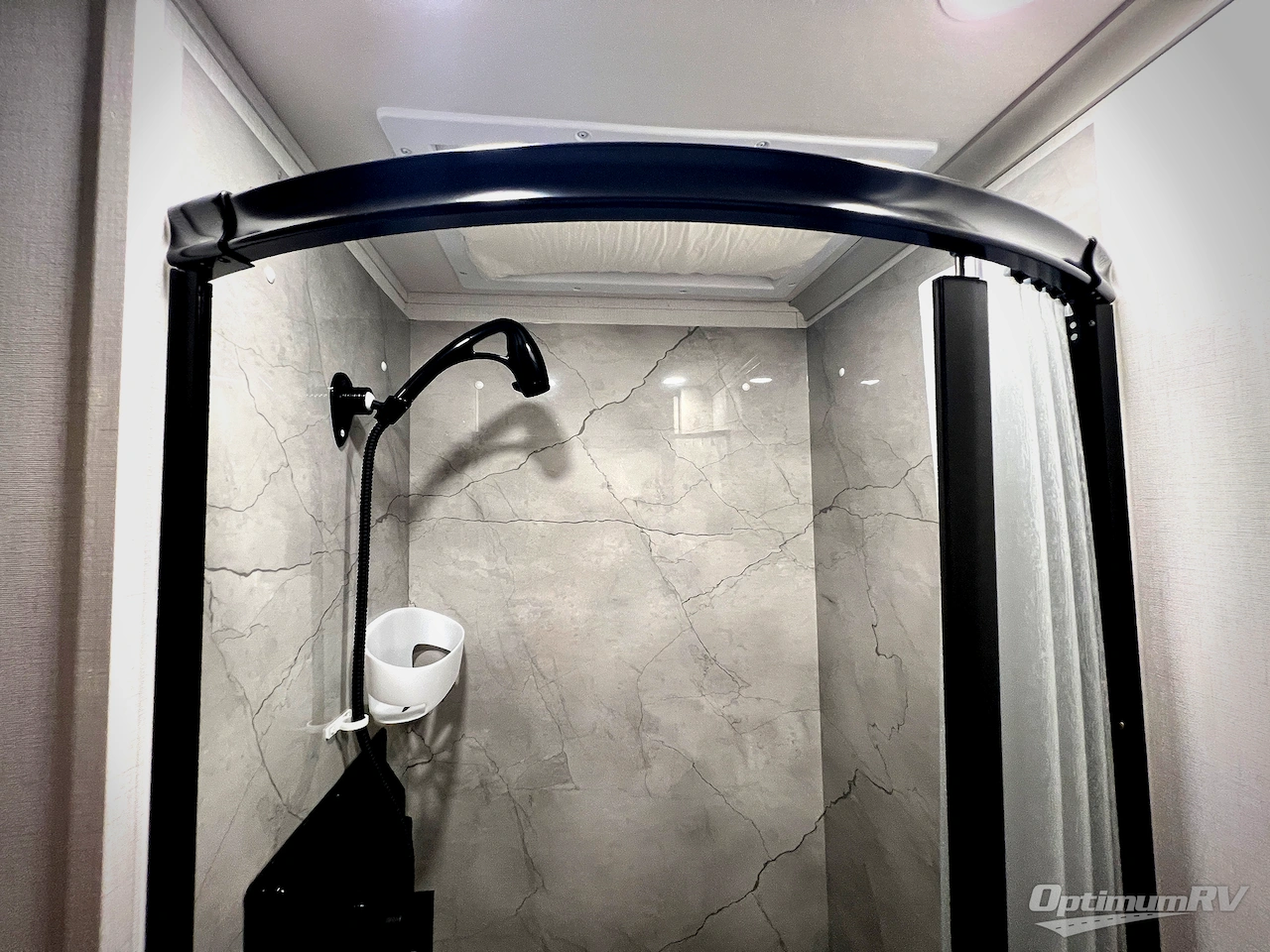 2024 Dynamax isata 3 24RW Photo 14