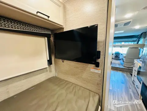 2022 Thor Vegas 24.1 RV Photo 4