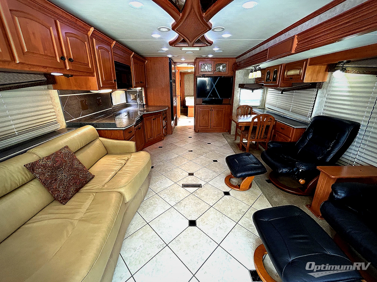 2009 Damon Essence 40B Photo 2