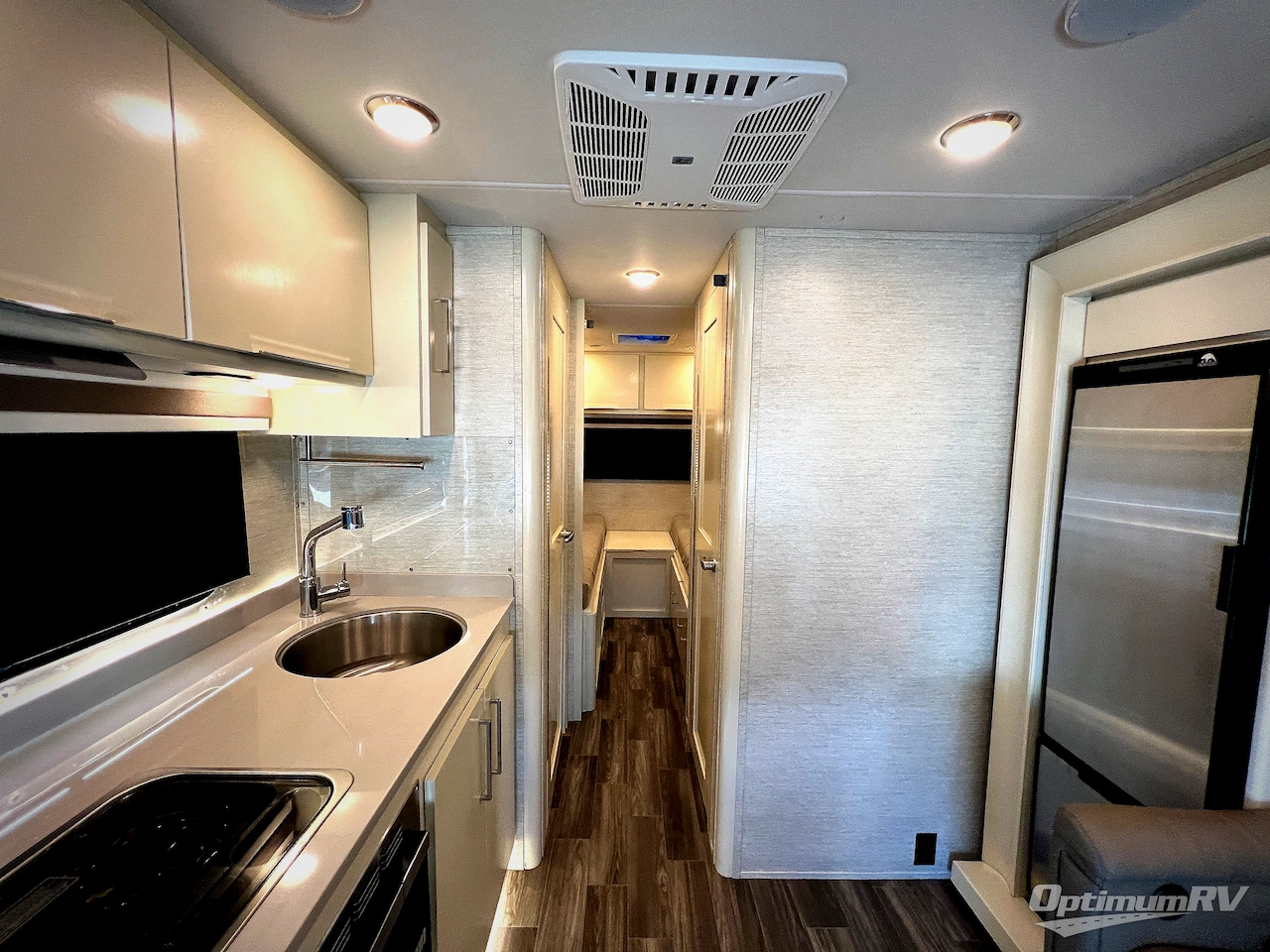 2020 Tiffin Wayfarer 24TW Photo 4