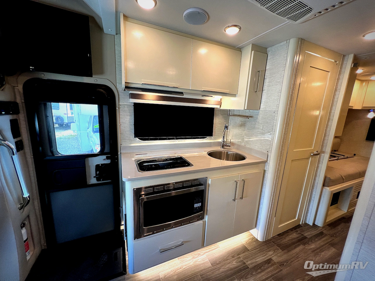 2020 Tiffin Wayfarer 24TW Photo 14
