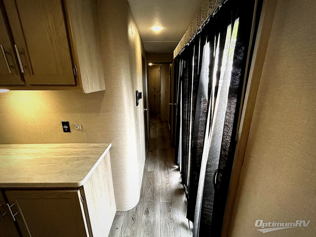 2023 Coachmen Catalina Destination Series 39RLTS Photo 6