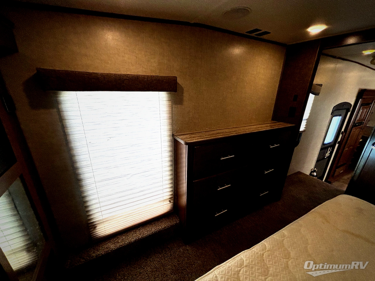 2015 Heartland ElkRidge 38RSRT Photo 9