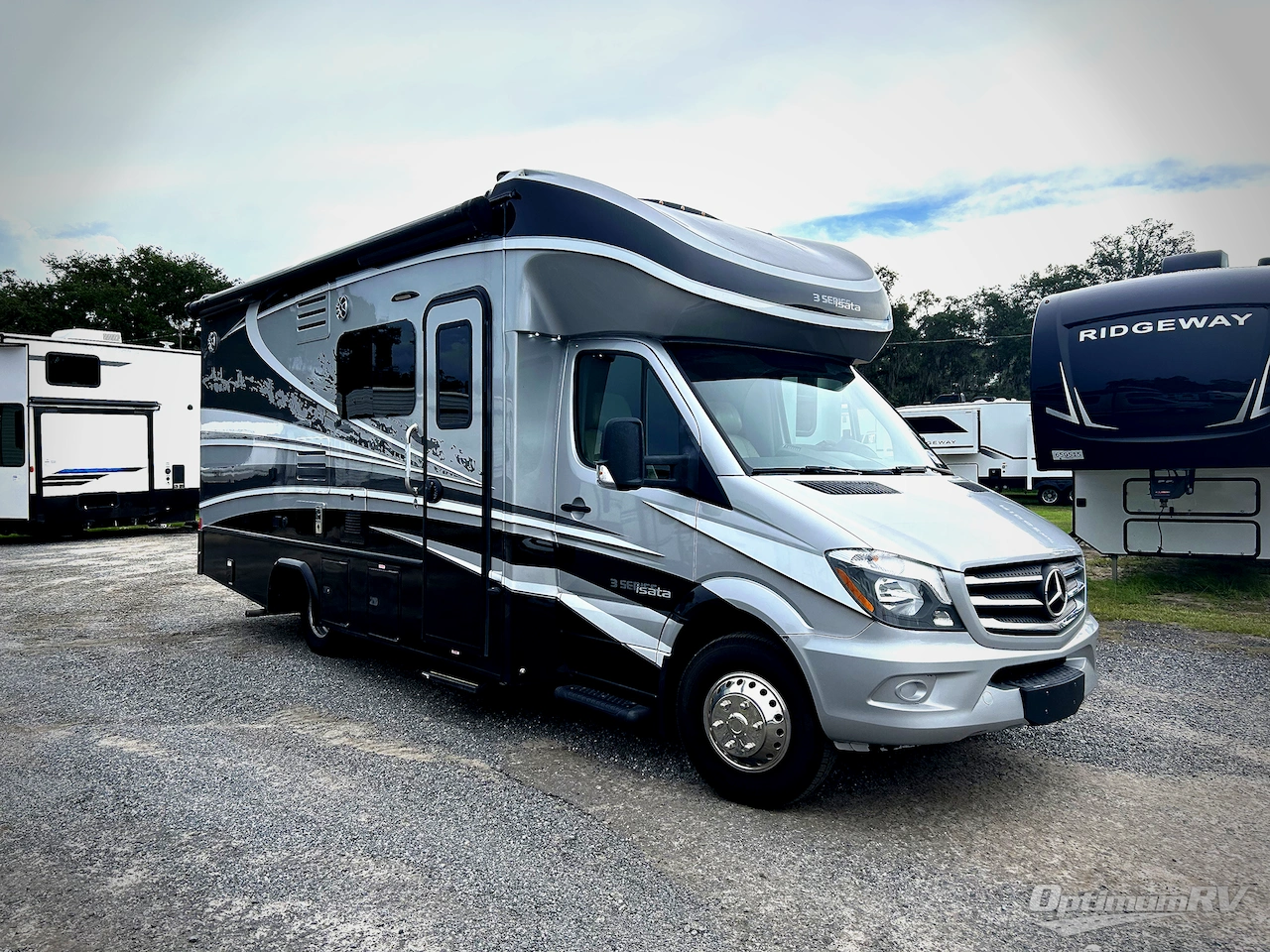 2019 Dynamax isata 3 24FW Photo 1