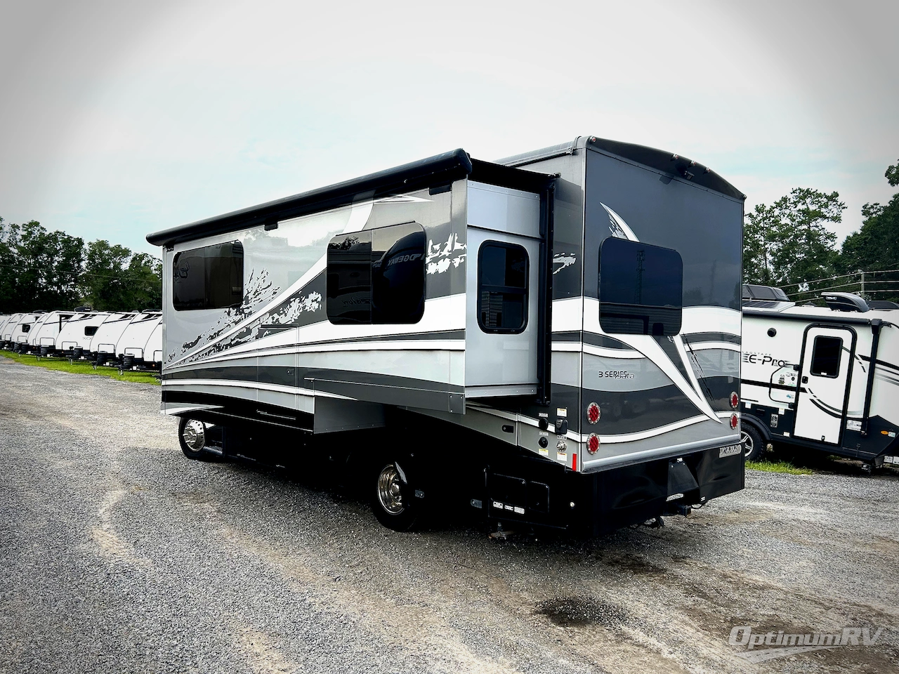 2019 Dynamax isata 3 24FW Photo 3