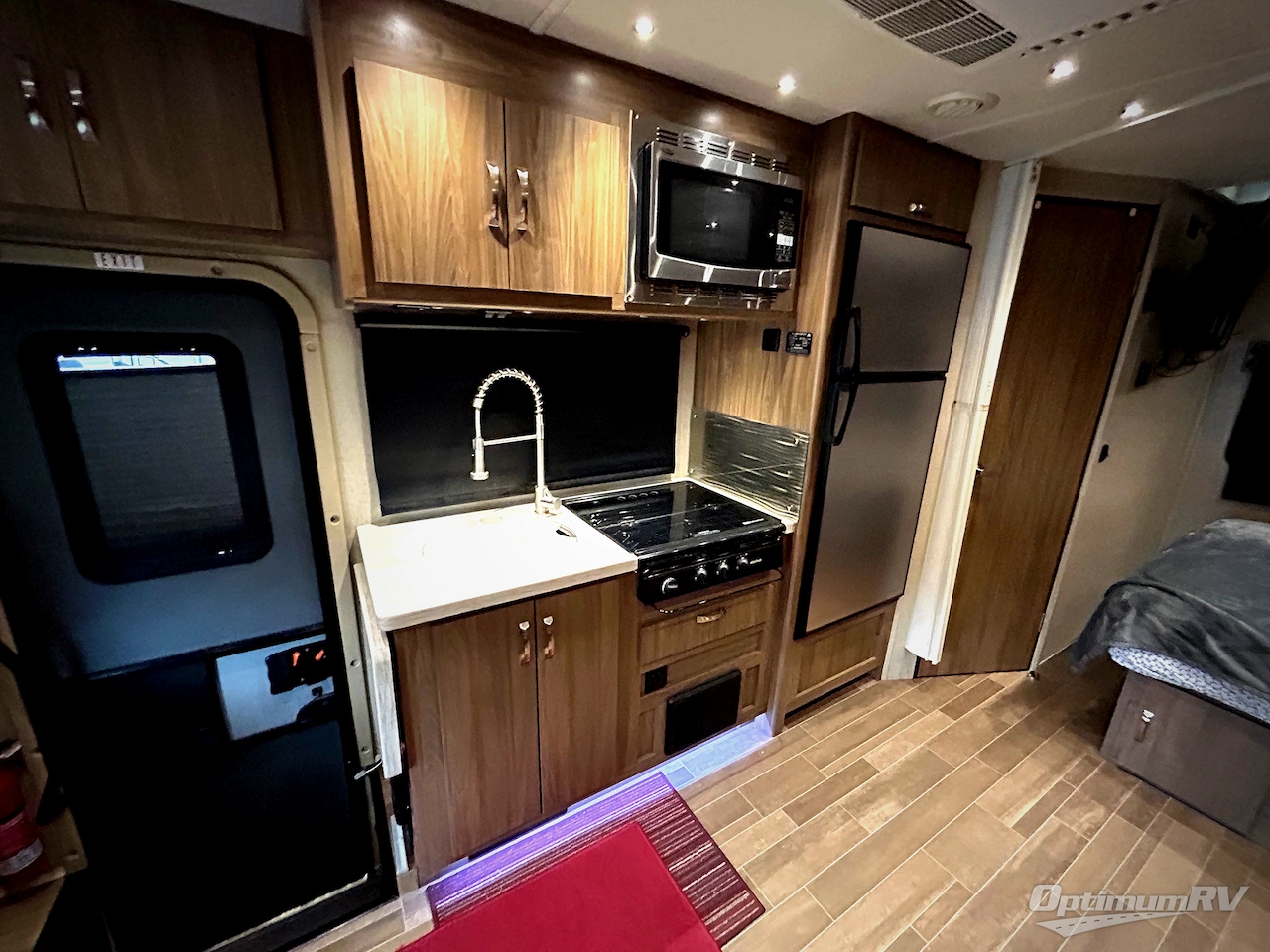 2019 Dynamax isata 3 24FW Photo 11