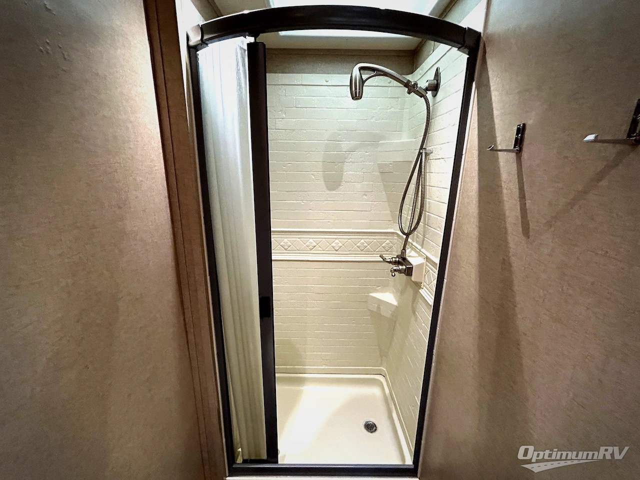 2019 Dynamax isata 3 24FW Photo 15