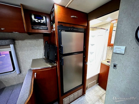 2008 Fleetwood Pulse 24A RV Photo 3