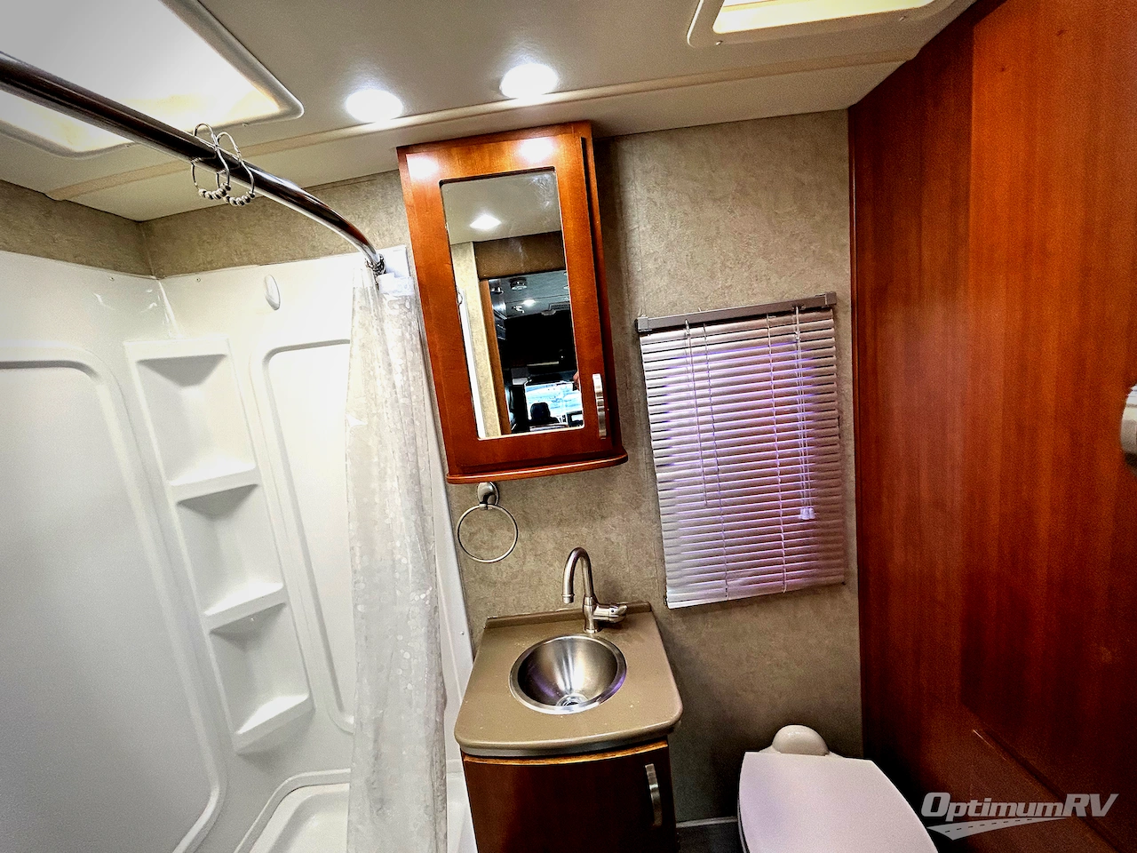 2008 Fleetwood Pulse 24A Photo 10