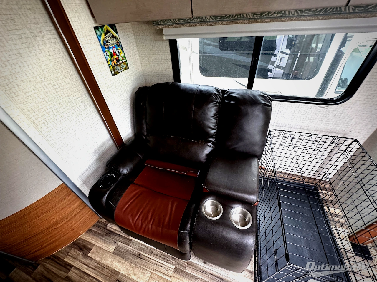 2017 Itasca Navion 24G Photo 10