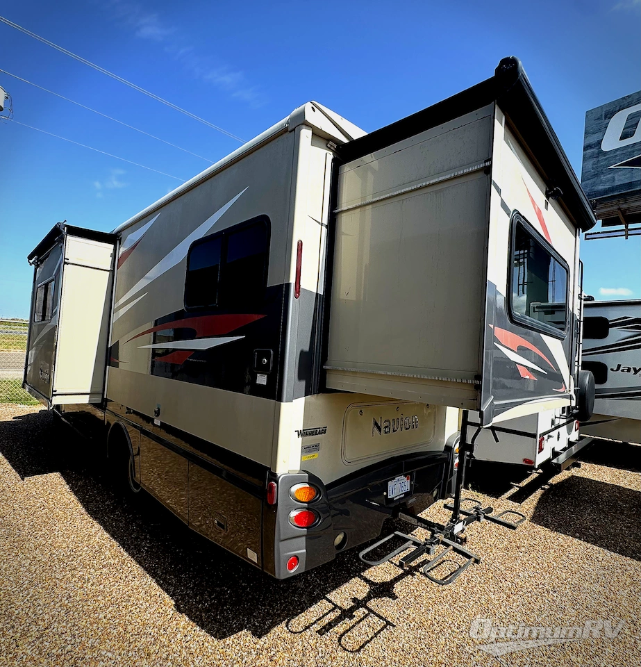 2017 Itasca Navion 24G Photo 3