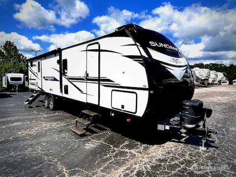 Used 2022 Heartland Sundance Ultra Lite 326BH Featured Photo