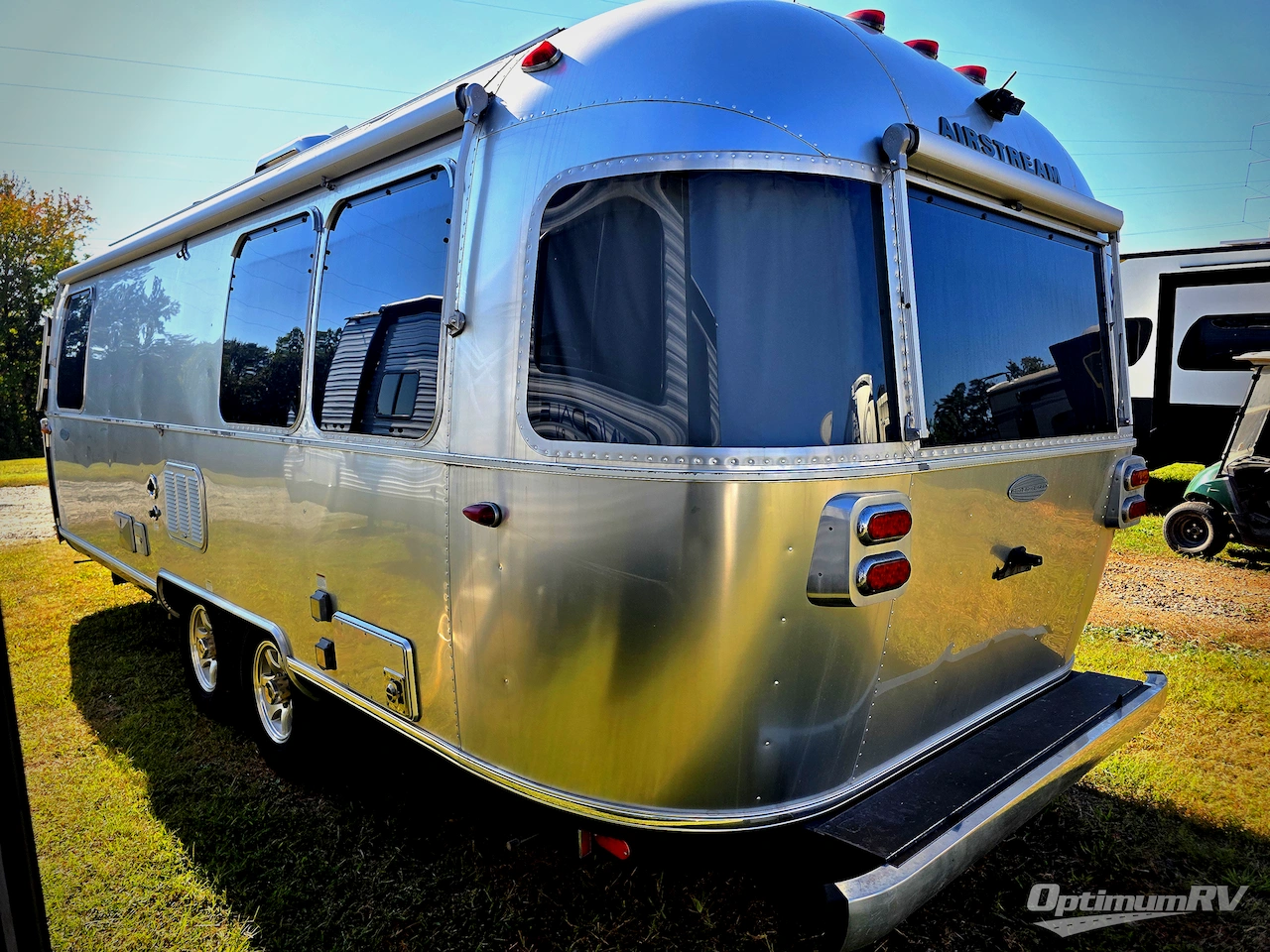 2017 Airstream Flying Cloud 25FB Photo 3