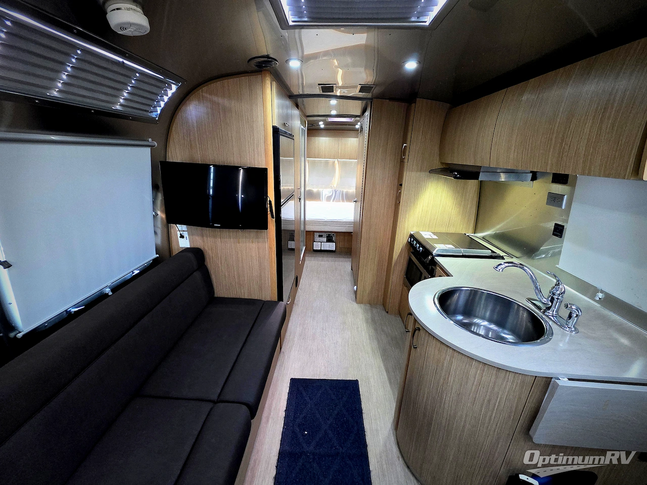2017 Airstream Flying Cloud 25FB Photo 4