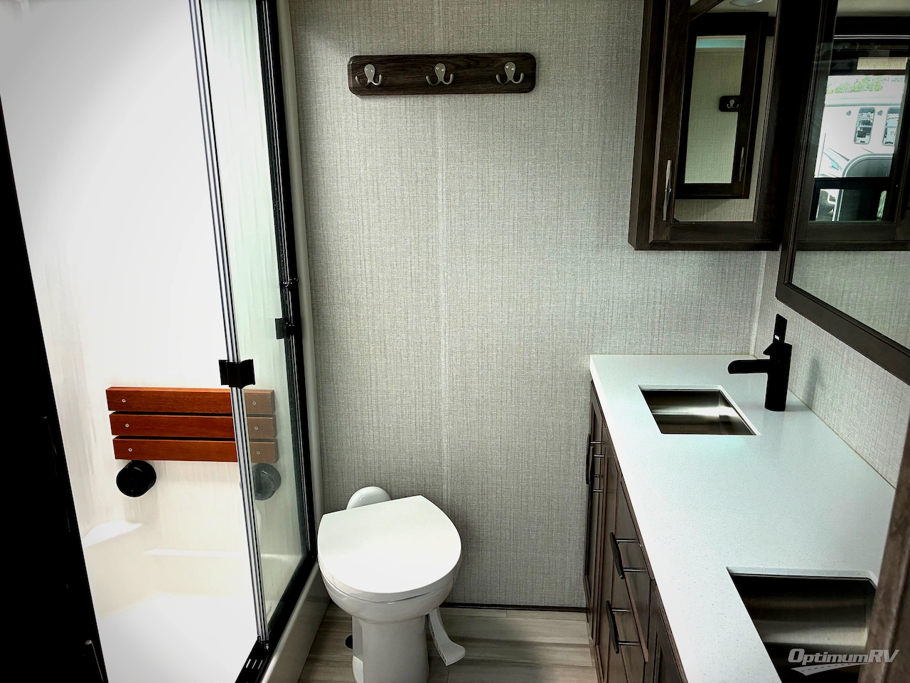 2022 Grand Design Solitude 390RK Photo 15