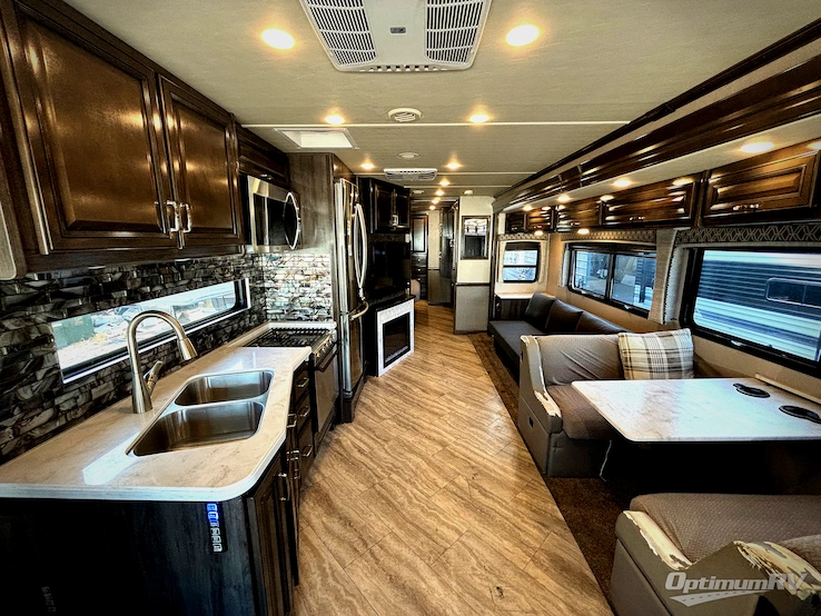 2021 Holiday Rambler Vacationer 35K RV Photo 1